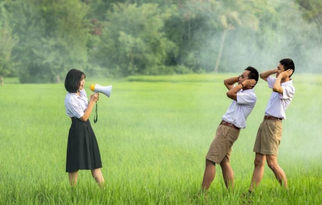 Communication breakdown (2)